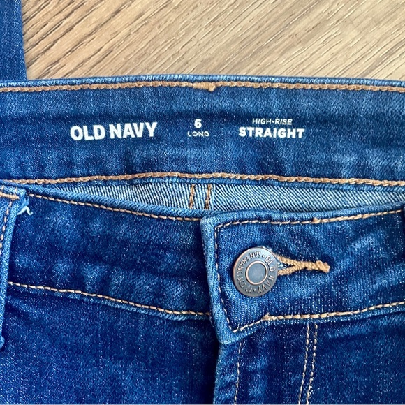 Old Navy Women's Blue Jeans - Picture 2 of 7